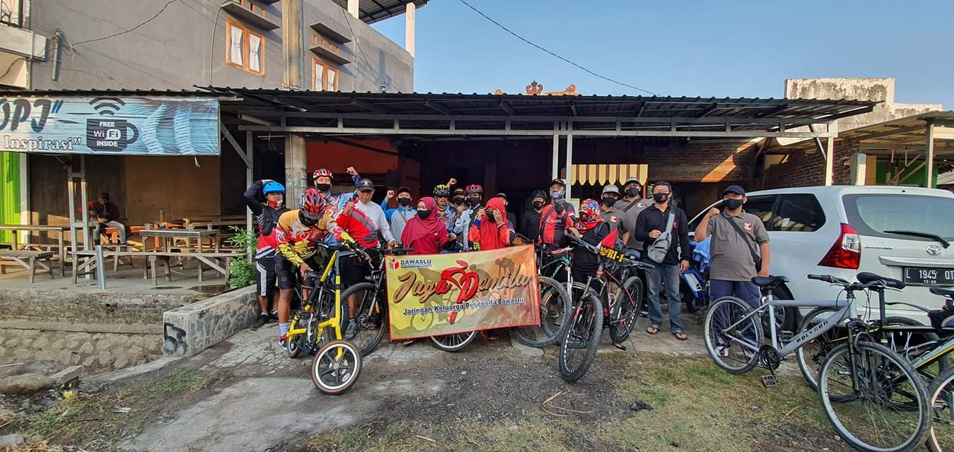 Jaga Pilkada Kabupaten Mojokerto : Dari Hobi Sampai Sosialisasi