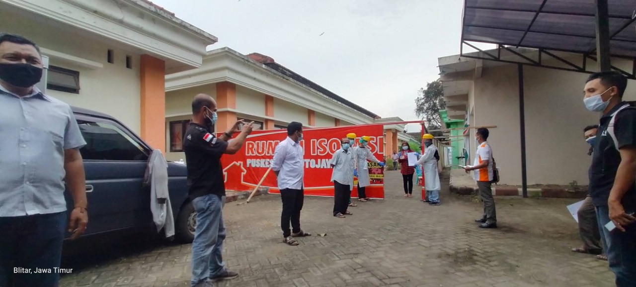 Cerita Bawaslu Blitar Awasi Melekat Pemenuhan Hak Pilih Pasien Covid-19