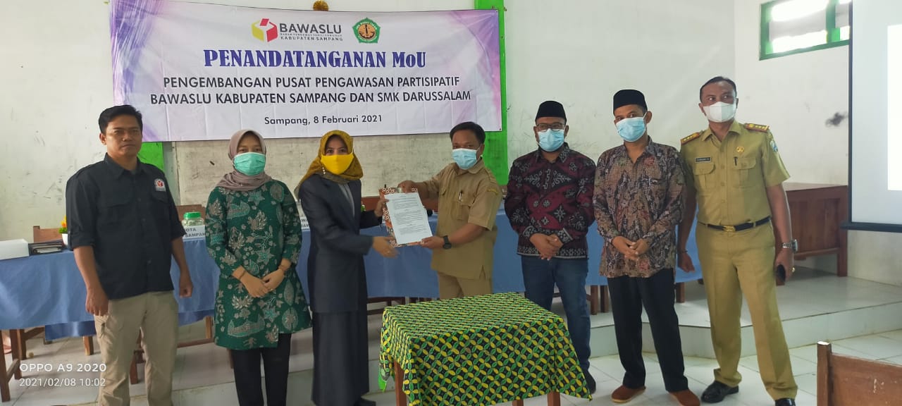 Kembangkan Pusat Pendidikan Pengawasan Partisipatif, Bawaslu Sampang Jalin Kerjasama dengan SMK Darussalam