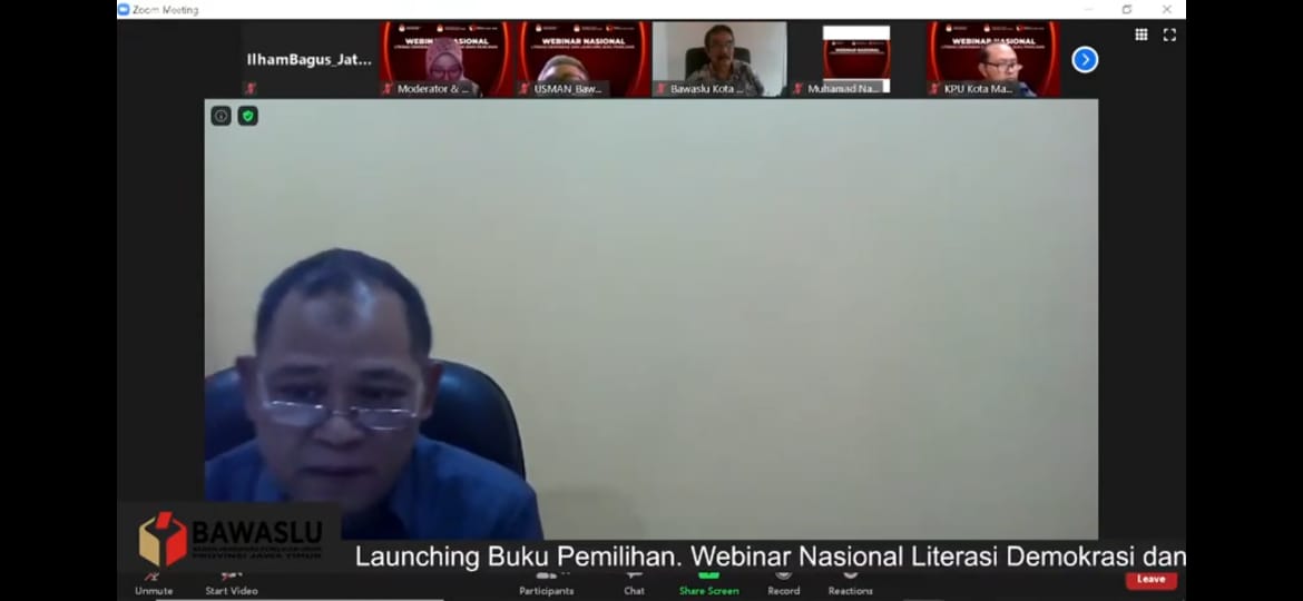 Cermat dan Saksama, Totok Bedah Buku KPU Trenggalek dan Kota Blitar