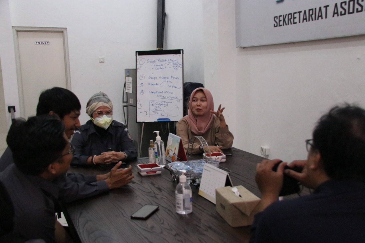 Kunjungi Beritajatim.com, Bawaslu Jatim Perkuat Media sebagai Partner Strategis