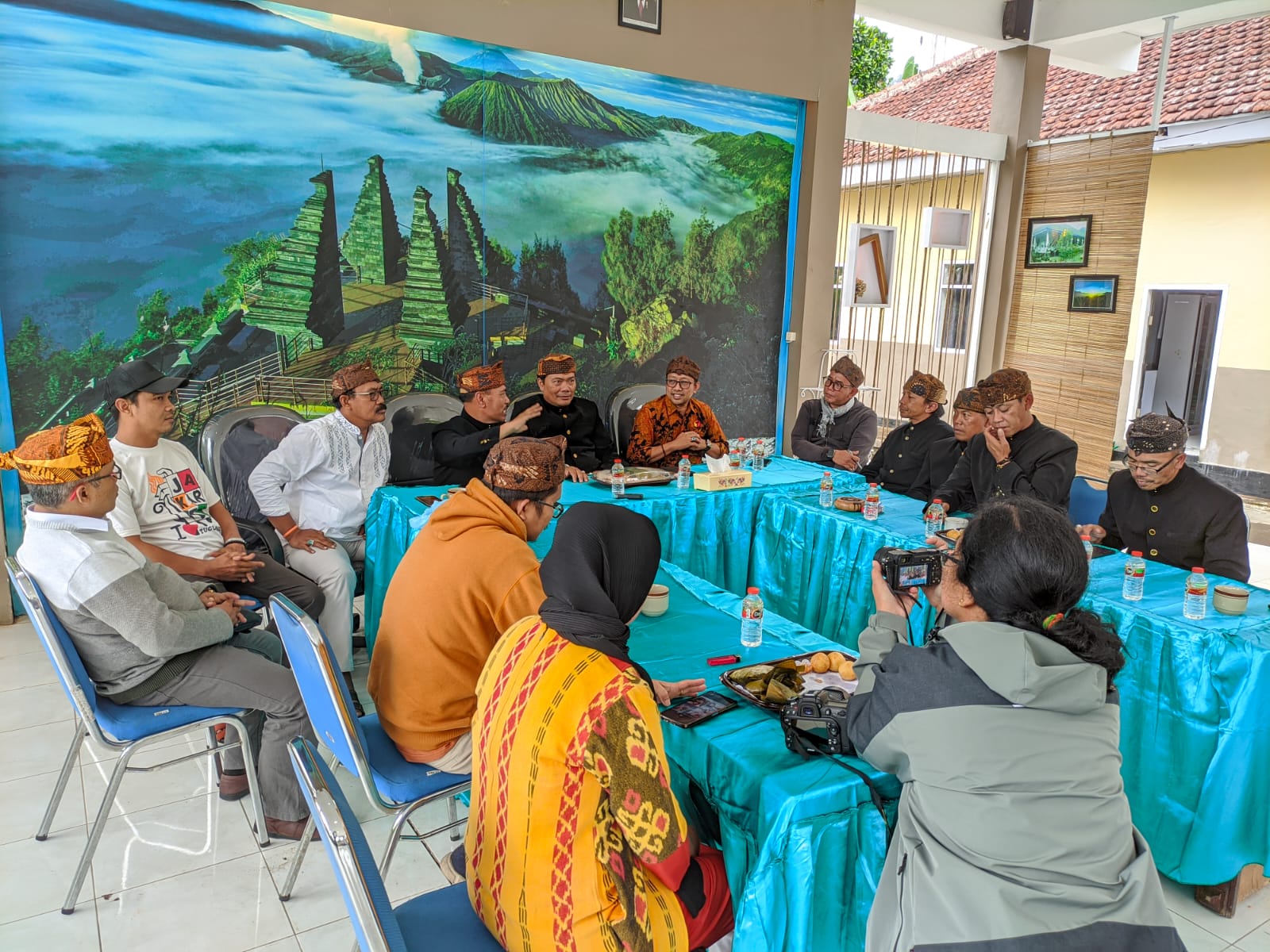 Begini Cara Masyarakat Tengger Merawat Demokrasi (2)