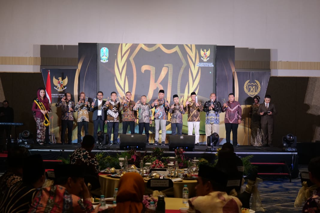 Bawaslu Jatim Raih 6 Kategori Penghargaan KI Award