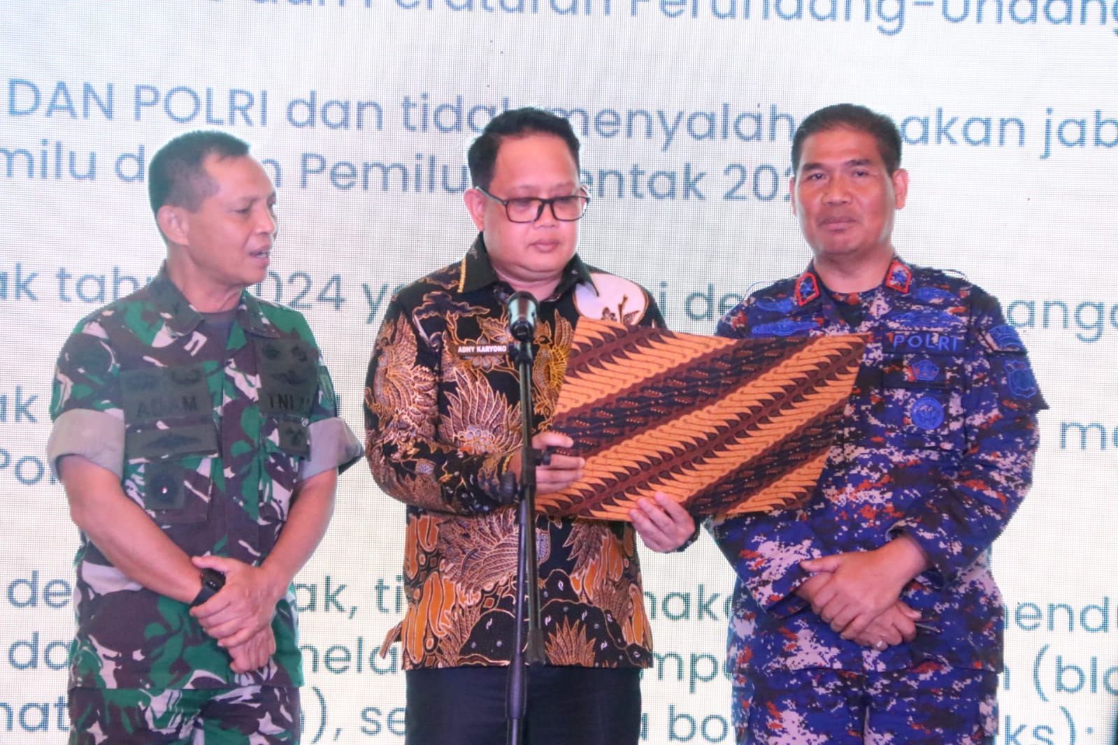 Bawaslu Jatim Selenggarakan Deklarasi Netralitas ASN, TNI-Polri, Begini Isinya