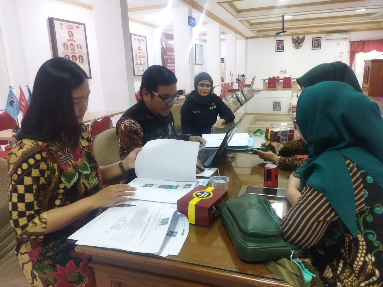 Bawaslu Jatim Awasi Melekat Pengajuan Bakal Calon Anggota DPRD Provinsi pada Pencermatan Rancangan DCS Pemilu 2024