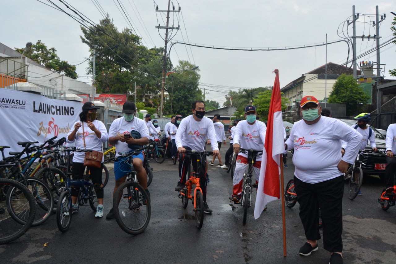 Sehat dengan Gowes, Bawaslu Jatim Resmikan Jaga Pemilu