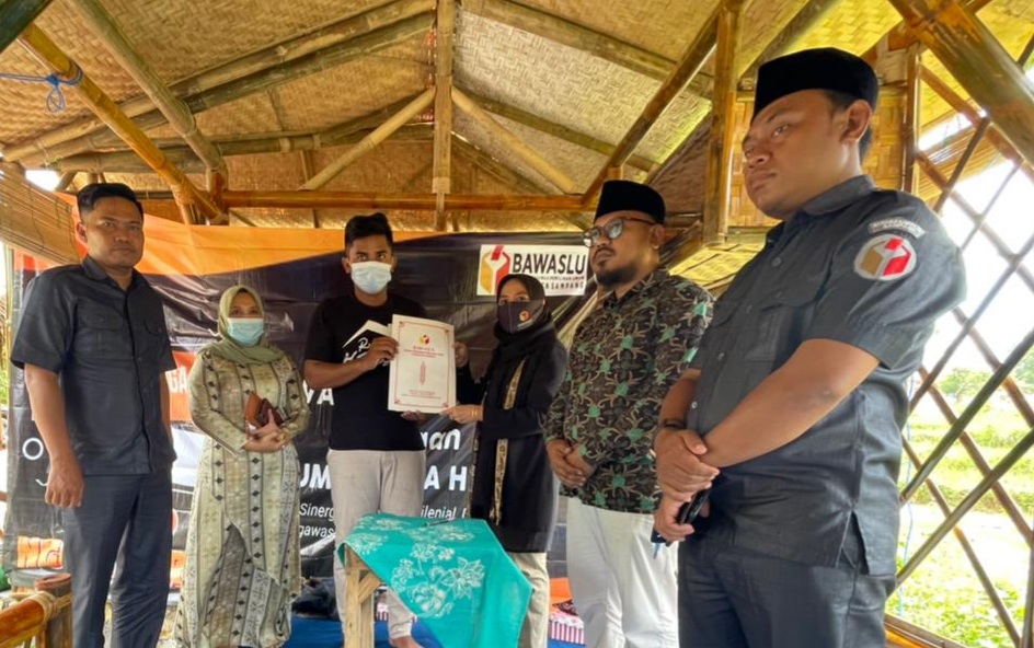 Gerakkan Anak Muda, Bawaslu Sampang Jalin Kerjasama dengan Yayasan Rumah Desa Hebat