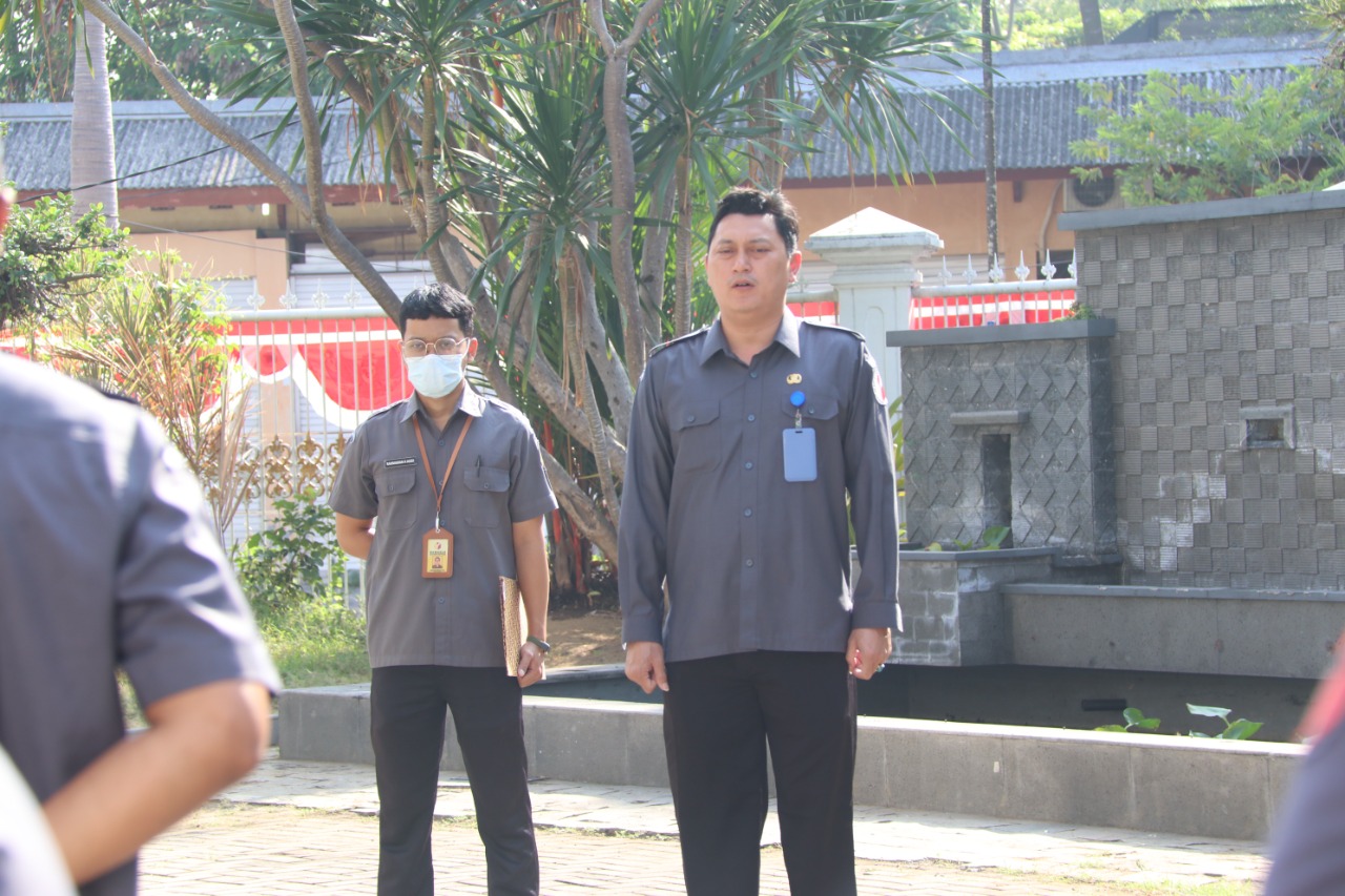 Bangun Kebersamaan dan Kerja Sama Pegawai, Adi Baay Jelaskan Filosofi Warung Padang