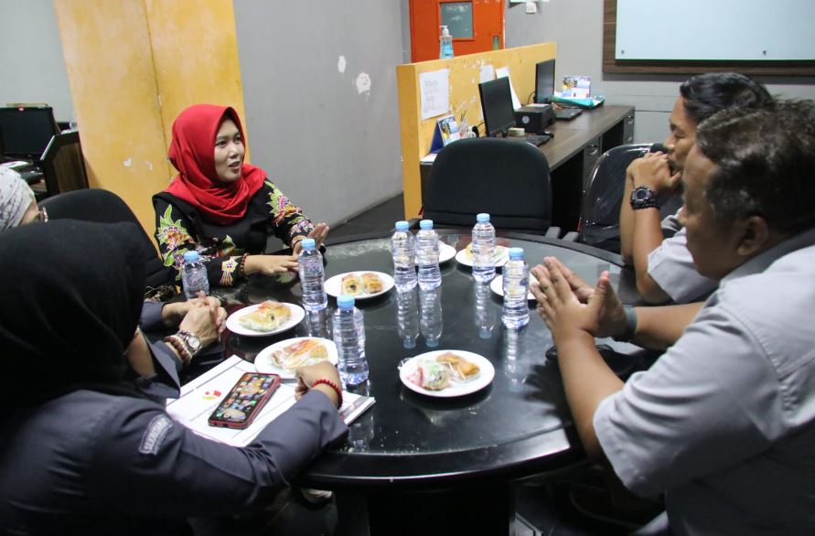 Kunjungi JTV, Bawaslu Jatim Saling Bertukar Informasi Program