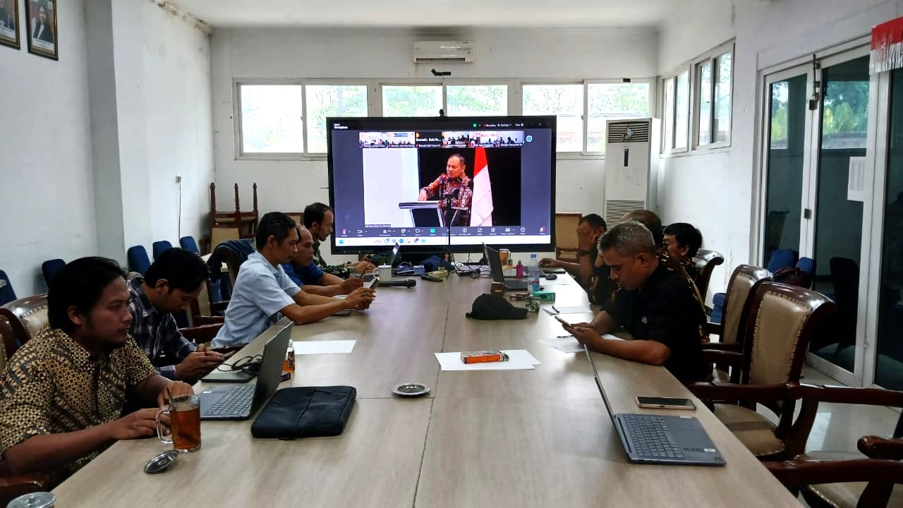 13 Staf PPPK Bawaslu Jatim Ikuti Kick Off Orientasi secara Daring