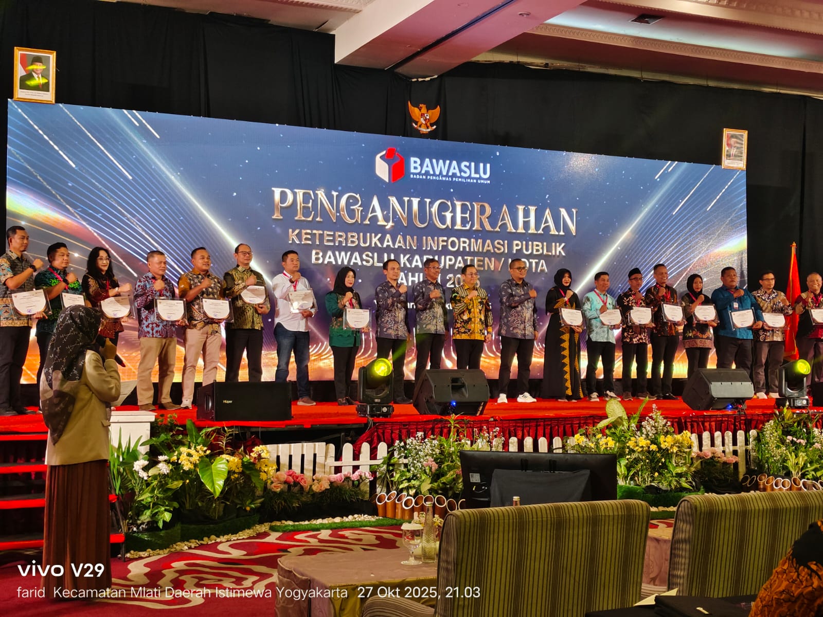 Endah Apresiasi Bawaslu Bojonegoro Terbaik PPID se-Jatim oleh Bawaslu RI