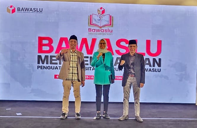 Bawaslu Jatim Raih Dua Penghargaan Bawaslu Membelajarkan
