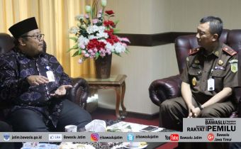 Meneguhkan Gakkumdu, Bawaslu Jatim Bertemu Kajati