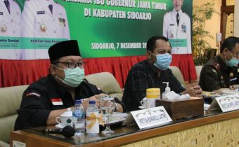 Bersama Gubernur, Amin Tinjau TPS di Sidoarjo, Gresik dan Malang