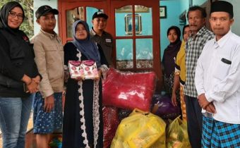 Kisah Amin Distribusi Logistik di Lumajang Bertemu Pengawas TPS Terdampak Erupsi