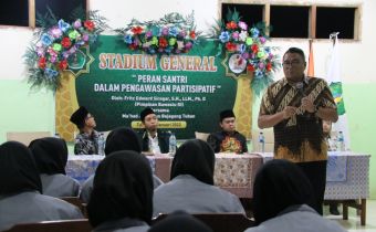 Fritz Masuk Pesantren, Ajak Santri Jaga Hak Pilih