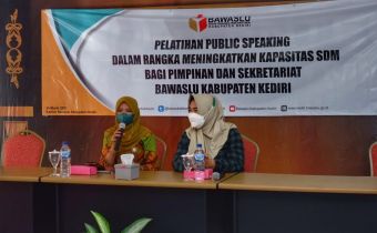 Demi Kerja Pengawasan, Bawaslu Kediri Selenggarakan Pelatihan Public Speaking