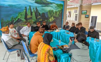 Begini Cara Masyarakat Tengger Merawat Demokrasi (2)