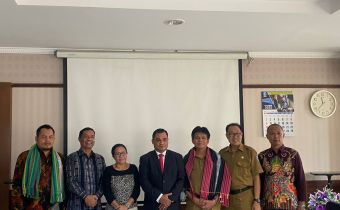 Terima Tamu dari Timor Leste, Warits Sharing Program Bawaslu Jatim