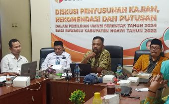Di Ngawi, Purnomo Dampingi Kajian Penyusunan Rekomendasi dan Putusan