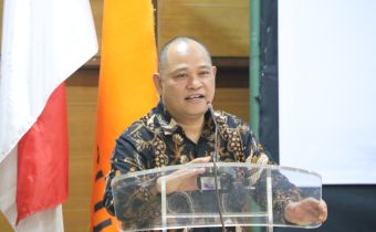 Kunjungi Ubhara, Totok Jelaskan Dinamika Penegakan Hukum Pemilu dan Pilkada