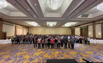 Rapim Perdana Pasca Pelantikan, Totok Dorong Semangat Kekeluargaan Pengawas Pemilu se-Jatim