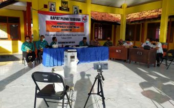 Ketika Penyelenggara Pilkada di Kecamatan Sapeken Rekapitulasi Manual via Daring