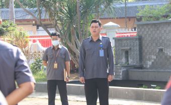 Bangun Kebersamaan dan Kerja Sama Pegawai, Adi Baay Jelaskan Filosofi Warung Padang