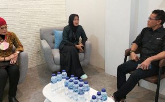 Kunjungi Detik Jatim, Ngobrol Pengawasan hingga Wartawan Ngantor di Bawaslu Jatim