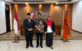 Pelantikan 4 Pejabat Struktural di Jatim