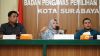 Dwi Endah Prasetyowati saat di Bawaslu Surabaya