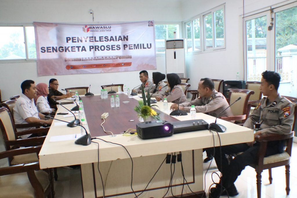 Kunjungan Polda Jatim ke Bawaslu Jatim